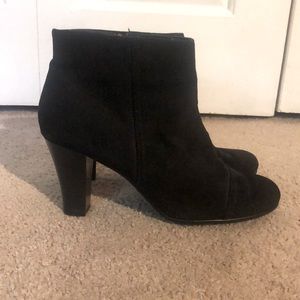 Aérosoles Black Heeled Boots